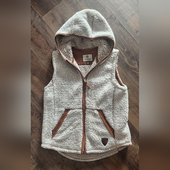Legendary Whitetails Jackets & Blazers - Legendary Whitetails Cream Sherpa Vest with Brown Accents